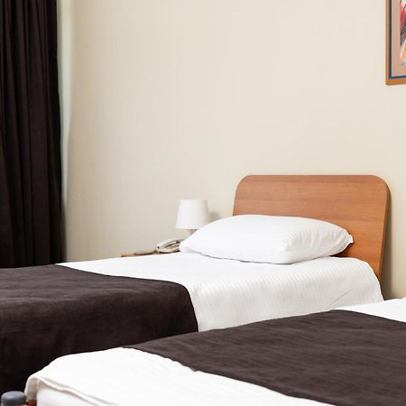 פרישטינה Hotel Luxor מראה חיצוני תמונה