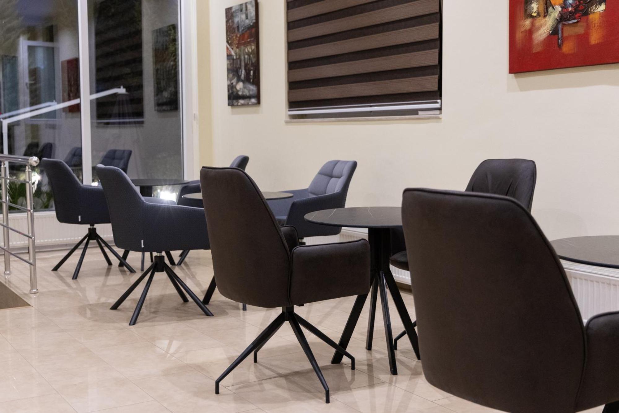 פרישטינה Hotel Luxor מראה חיצוני תמונה