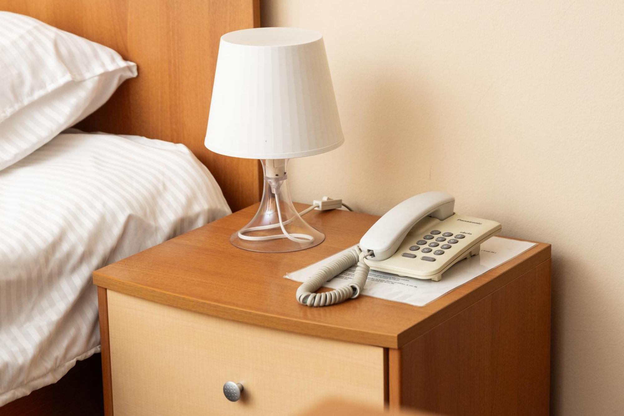 פרישטינה Hotel Luxor מראה חיצוני תמונה