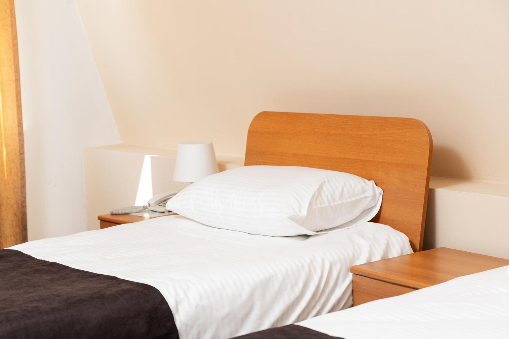 פרישטינה Hotel Luxor מראה חיצוני תמונה