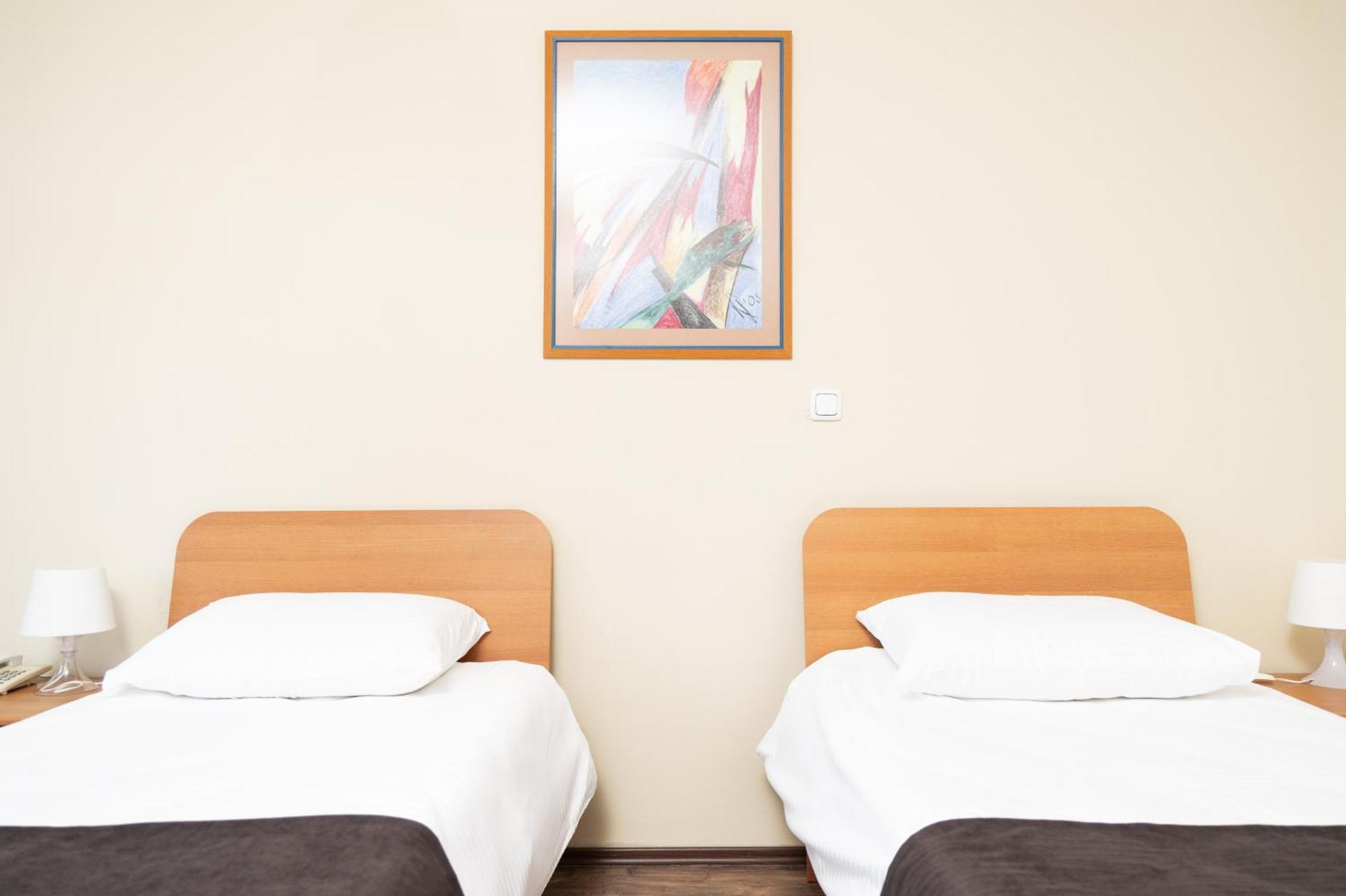 פרישטינה Hotel Luxor מראה חיצוני תמונה